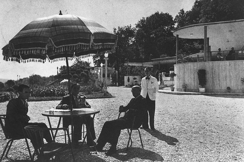 esterni delle terme santa lucia di tolentino nel 1939