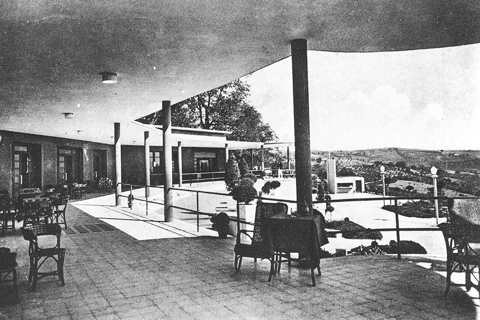 il terrazzo delle terme santa lucia di tolentino nel 1953